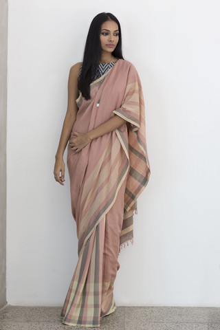 fashion blogger, saree, Trends 2016, How to wear modern saree, cotton saree, sri lankan fashion, fashionmarket.lk, Falguni Patel, appleblossom, Gujarat, fashion blogger in Gujarat, 30daysareelove , 100sareepact