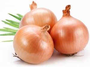 Can-Onion-Juice-Really-Help-for-Hair-Growth-300x225